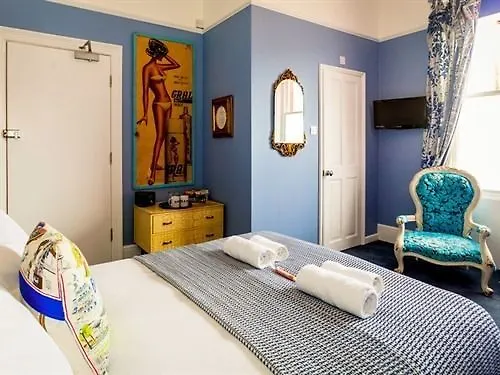 Snooze Hotel Hove 4*,